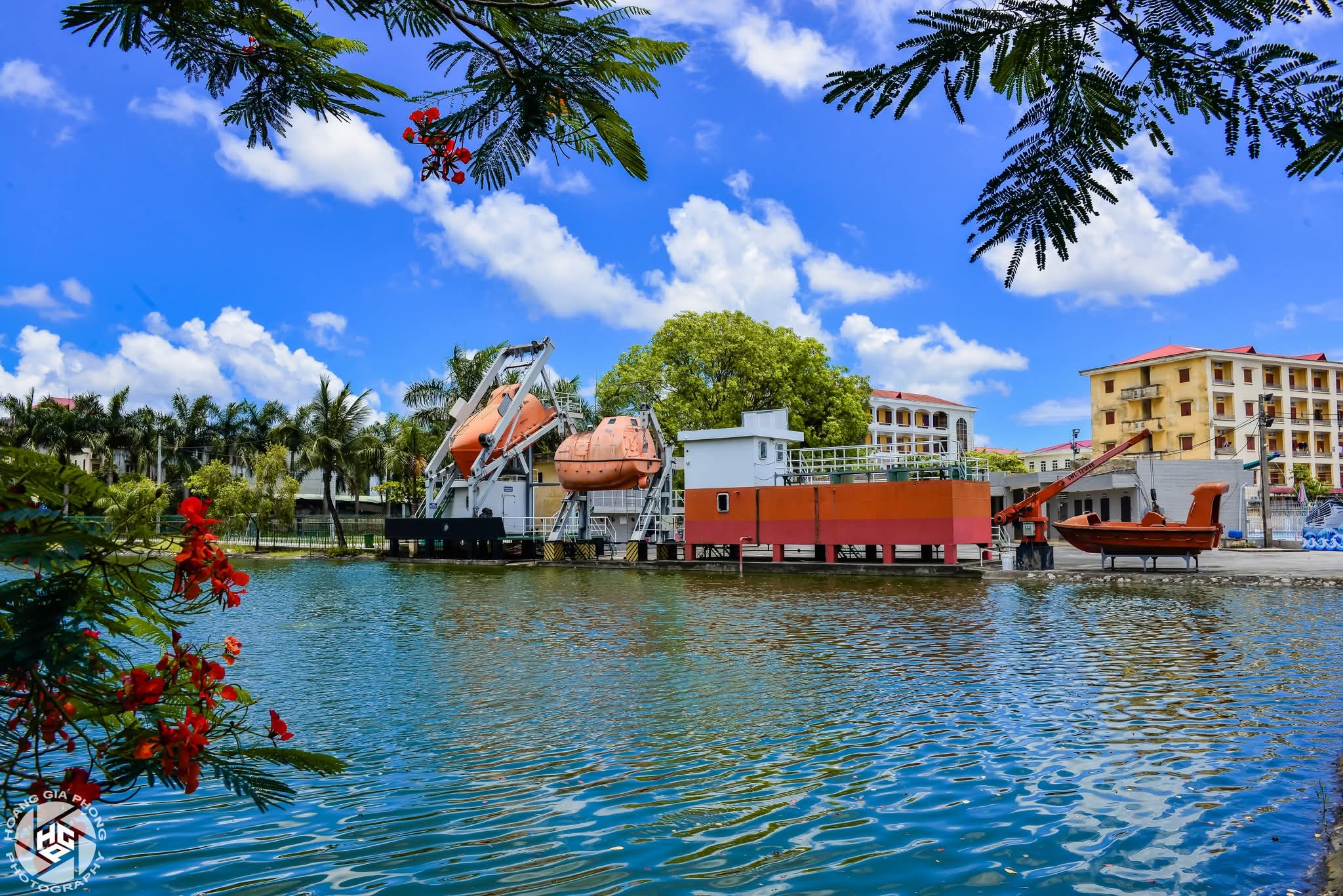 Thực Hành Thực Chiến Trên Tàu Huấn Luyện